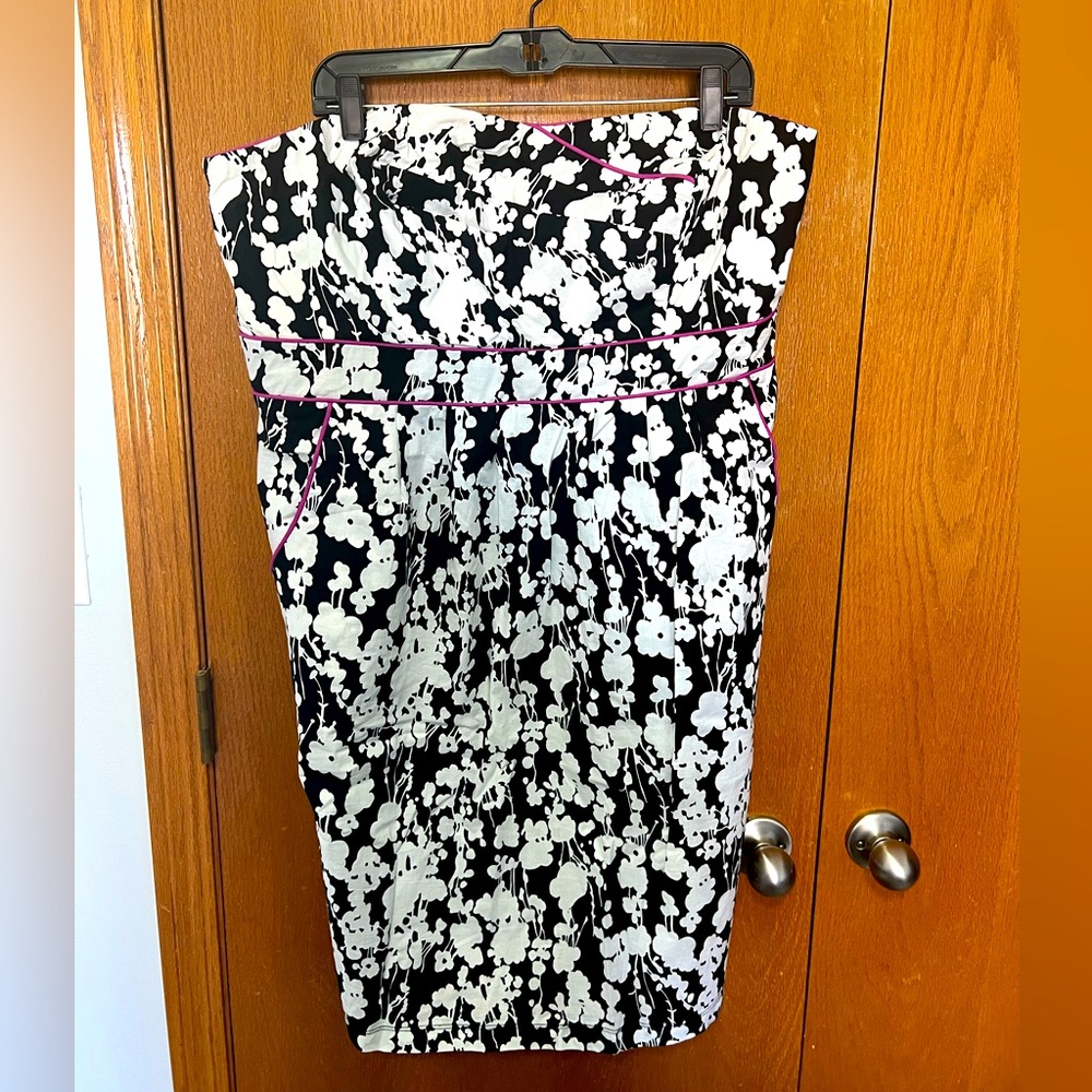 Maurices strapless cocktail dress black and white floral pink trim